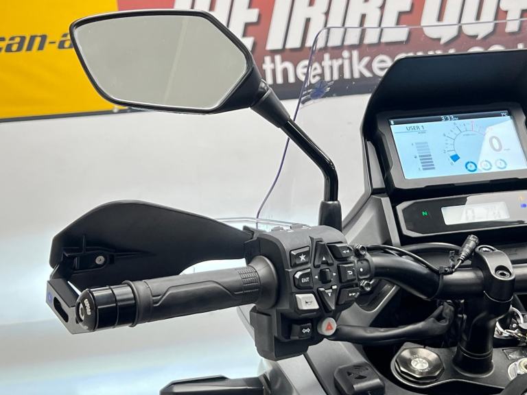 2022 72 Honda NT1100 Manual - 4700 miles