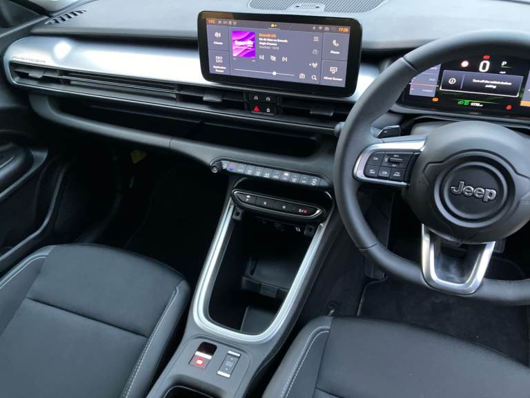 2025 Jeep Avenger 1.2 e-Hybrid Summit 5dr DCT Hatchback PETROL Automatic