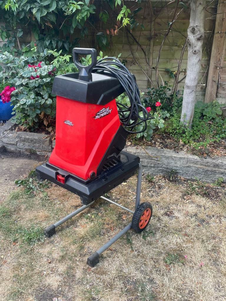 Garden Shredder Mulcher Chipper 40mm Cutting Width Electric 2500w, New £99