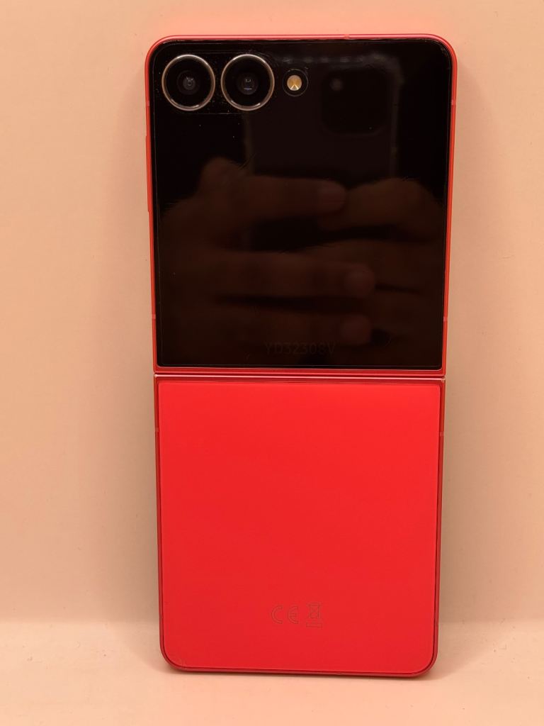 Galaxy flip 7