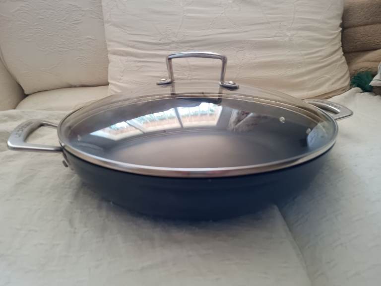 LE CREUSET SHALLOW GLASS CASSEROLE DISH WITH GLASS LID 30cm