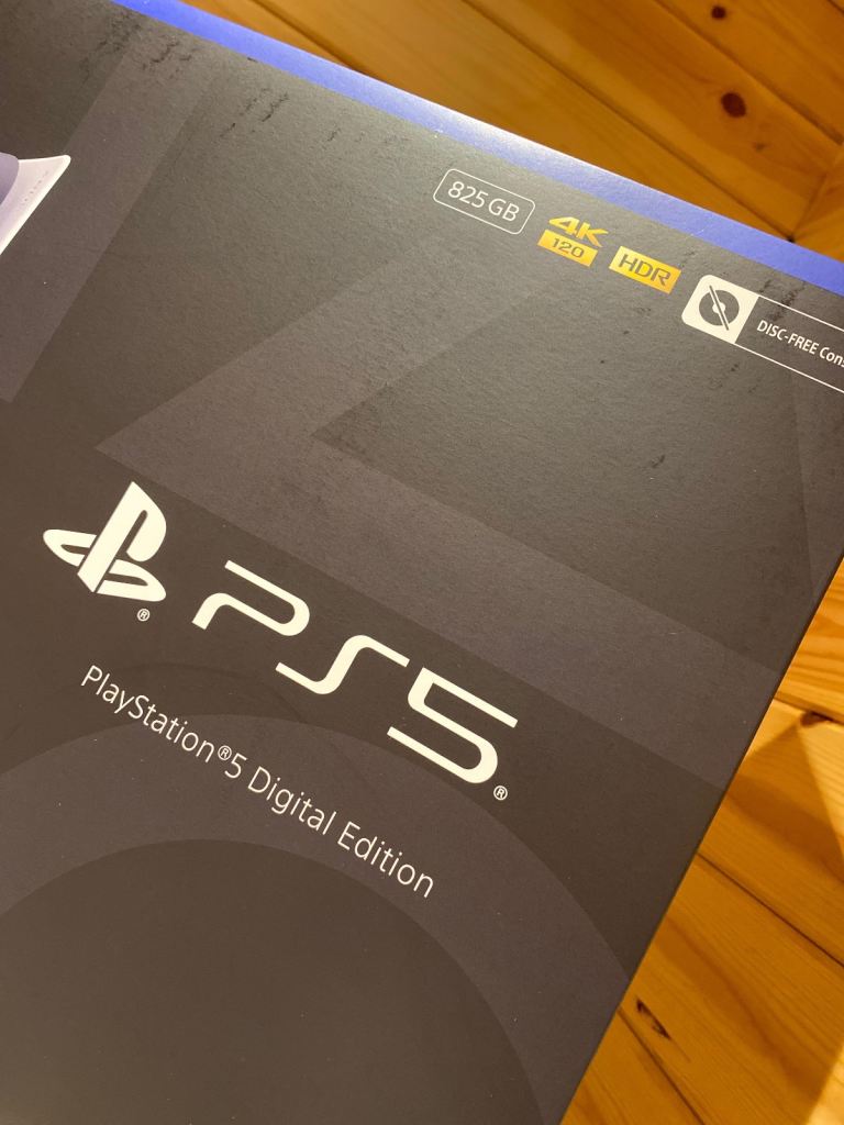 PlayStation 5 Digital Edition (Model Group – Slim) 825GB - White / Black