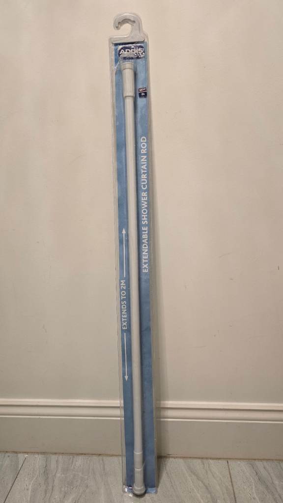 White Extendable Telescopic Shower Curtain Rail/Rod 2M - Brand new 