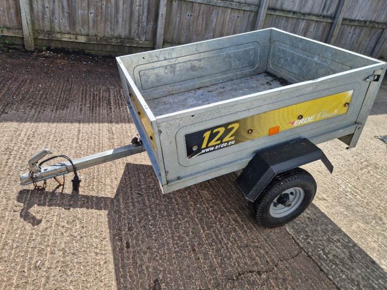 Erde 122 trailer - Tipping