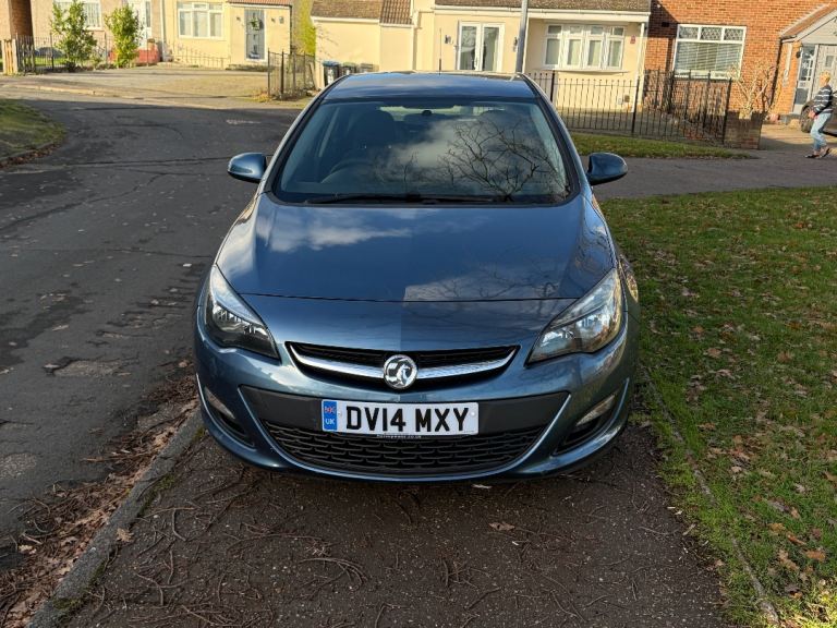 Vauxhall, ASTRA, Hatchback, 2014, Manual, 1598 (cc), 5 doors