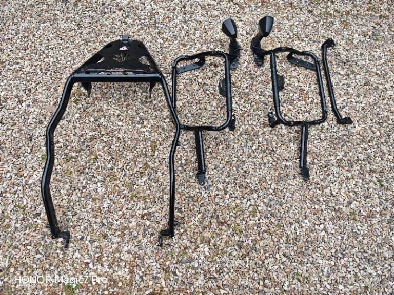 Suzuki panniers and rack