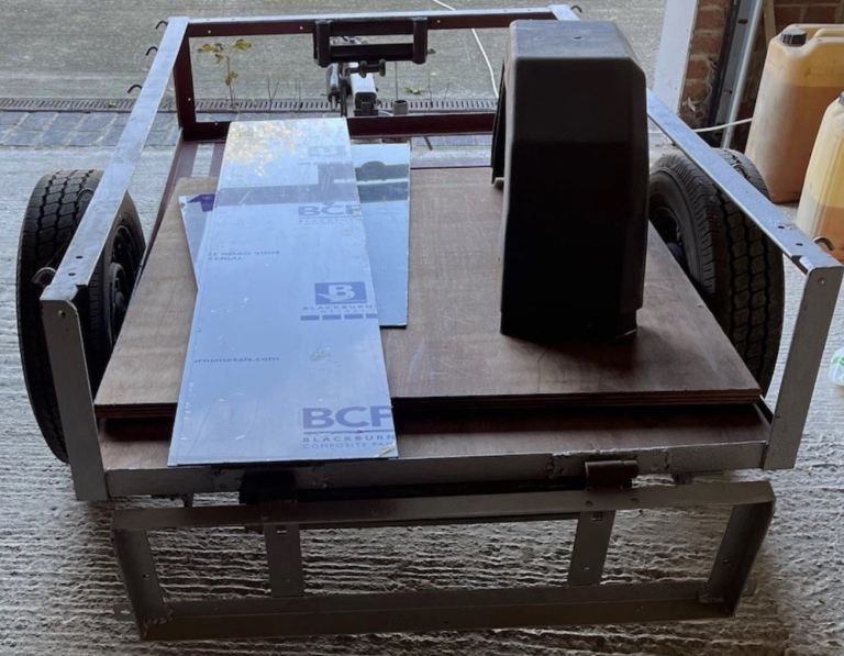 Meredith & Eyre compressor Trailer braked approx 1.6m x 1m 900KG max gross weigh