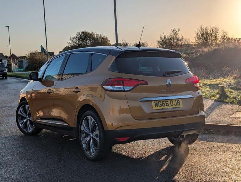 2016 Renault Scenic 1.6 dCi Dynamique S Nav 5dr MPV DIESEL Manual