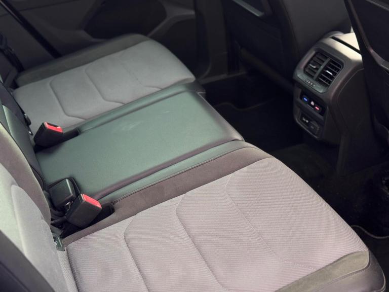 2019 Volkswagen Tiguan 1.5 TSI EVO R-Line DSG Euro 6 (s/s) 5dr ESTATE Petrol Automatic