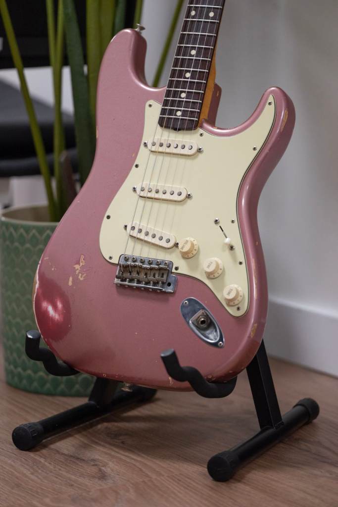 1997 Fender Custom Shop Cunetto Relic 1960 Stratocaster - Burgundy Mist