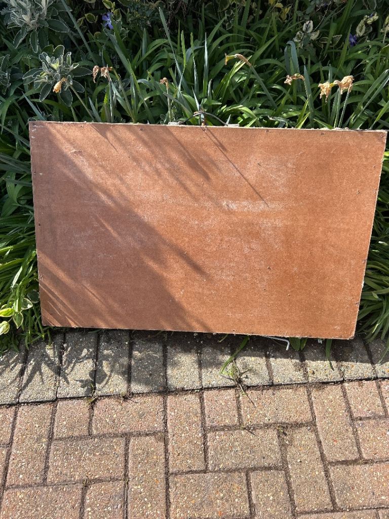 Wallpaper pasting table