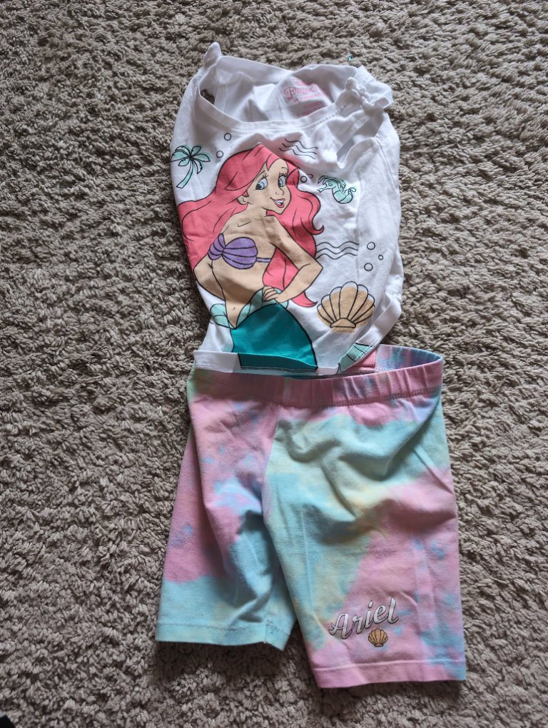 Aerial shorts and top 