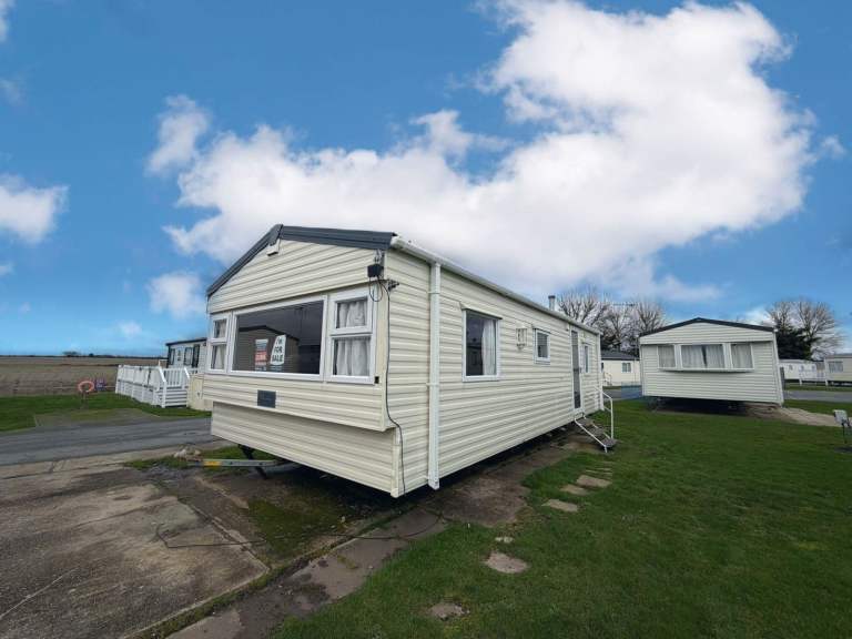 Lovely Pet Welcome Static Caravan For Sale In St.Osyth From £19,995