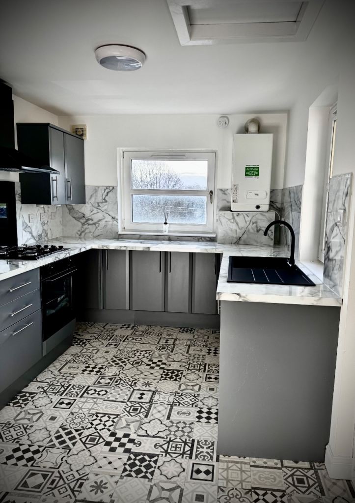 Kelty - Large 1 bed flat FOR RENT - Just Refurbished 