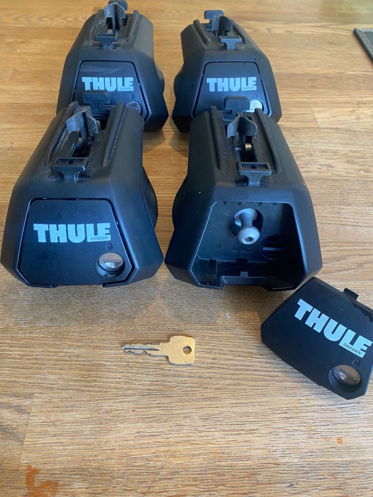 Thule foot pack x 4 (7104/ 710410) with key - for cars with raised rails