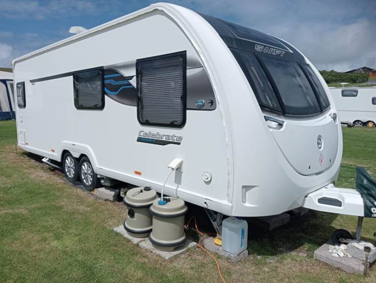 Swift Celabrate twin axel 2019/20