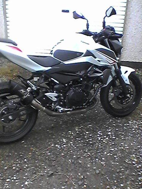 Kawasaki Z400 ( performance edition ) 2024