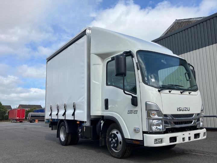 Isuzu Grafter Truck N35.125 (T) Auto SWB Curtain Side Body 