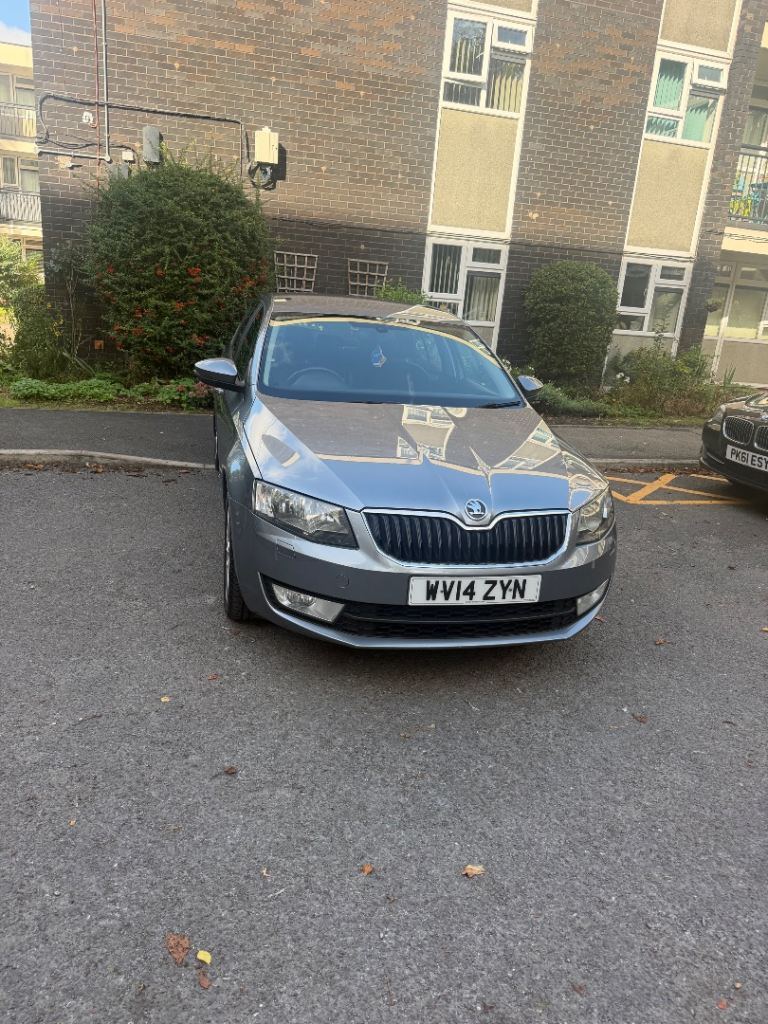 Skoda, OCTAVIA, Hatchback, 2014, Semi-Auto, 1968 (cc), 5 doors