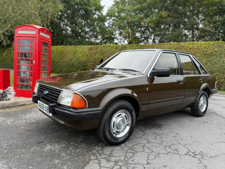 Ford Escort MK3 1.6 Ghia 5 door Hatchback