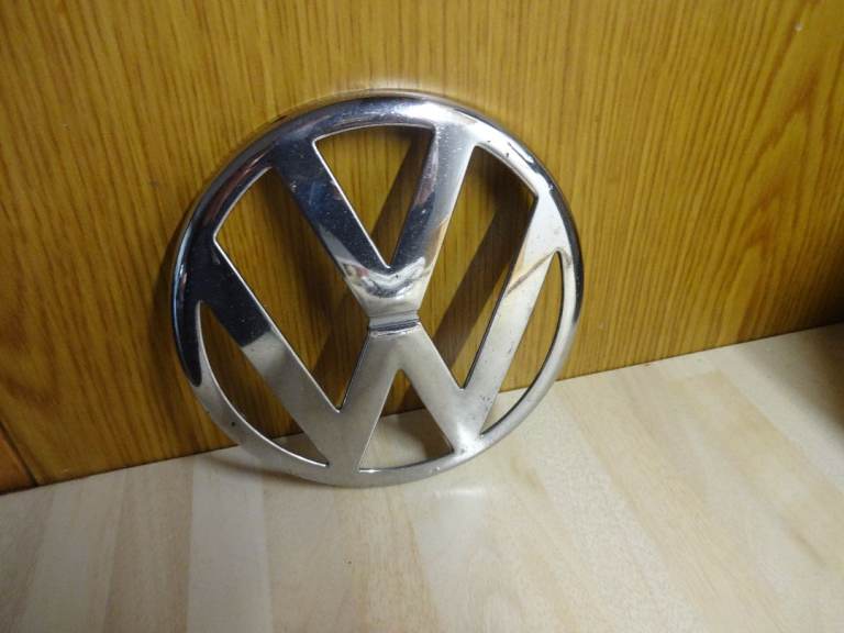 VW CAR BADGE # 1JO.853.601
