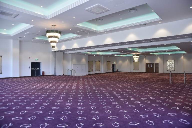 Sunday Church Venue for Hire – Rainham / Medway | Up to 500 Seats