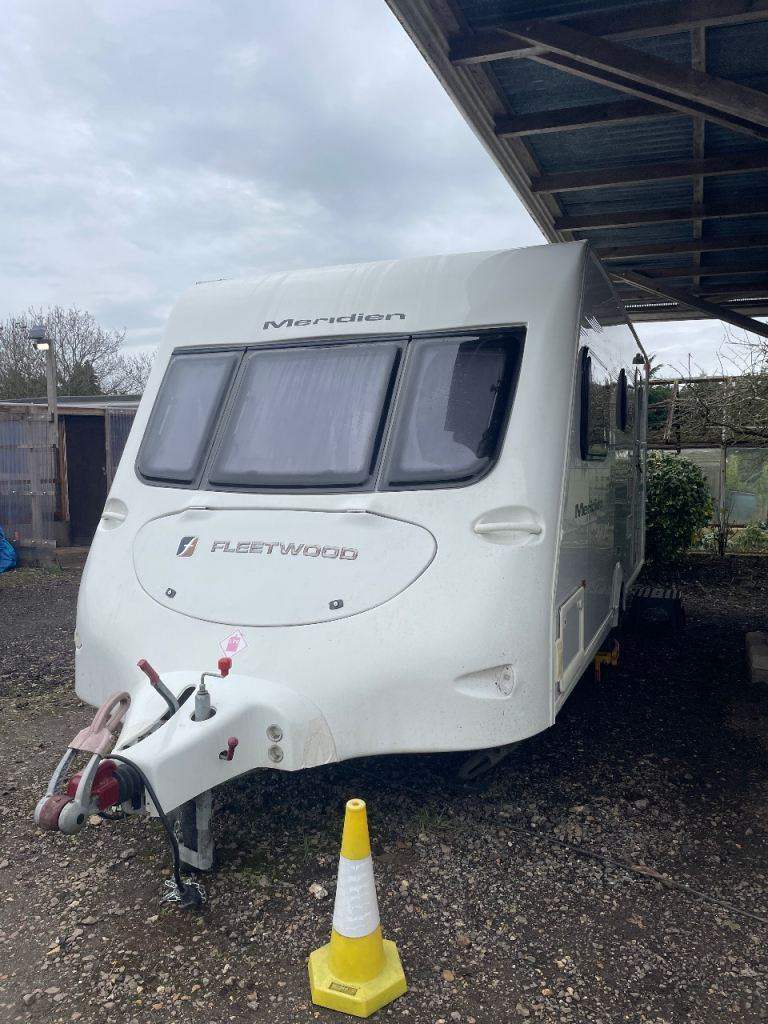 Fleetwood Meridien End Wash Room 2009 Caravan 4 Berth Fitted Motor Mover & Air Awning