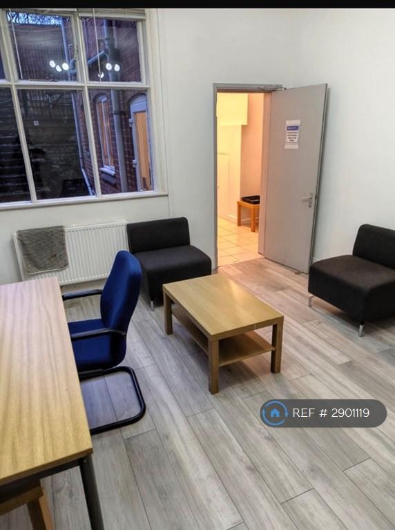 1 bedroom in Barras Lane, Coventry, CV1 (#2901119)