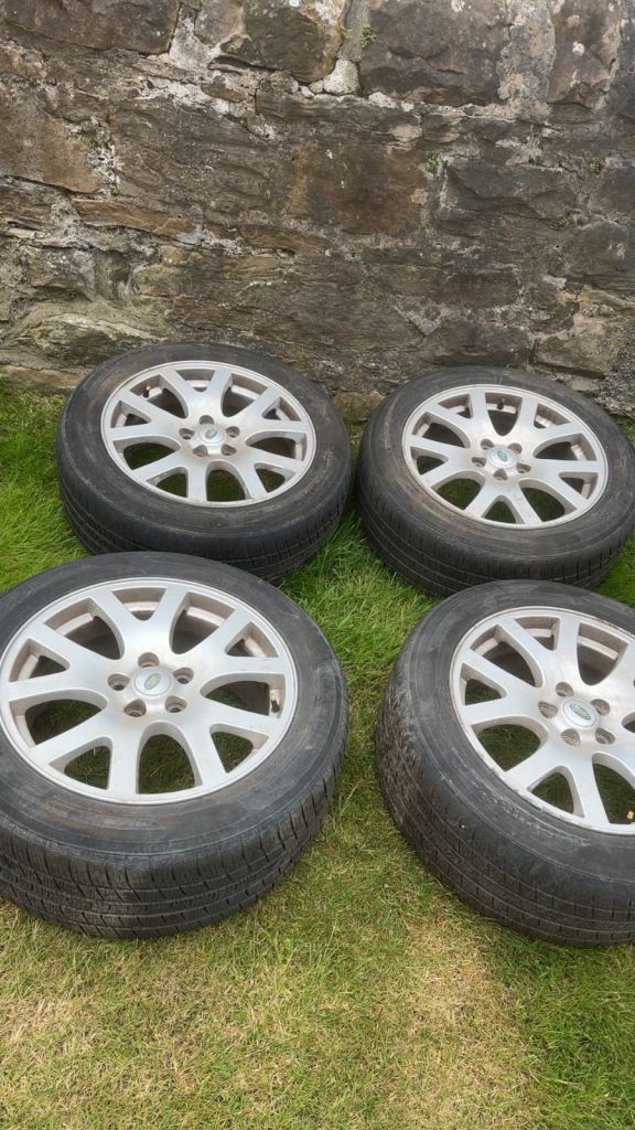 5x120 19 inch Land Rover alloys 