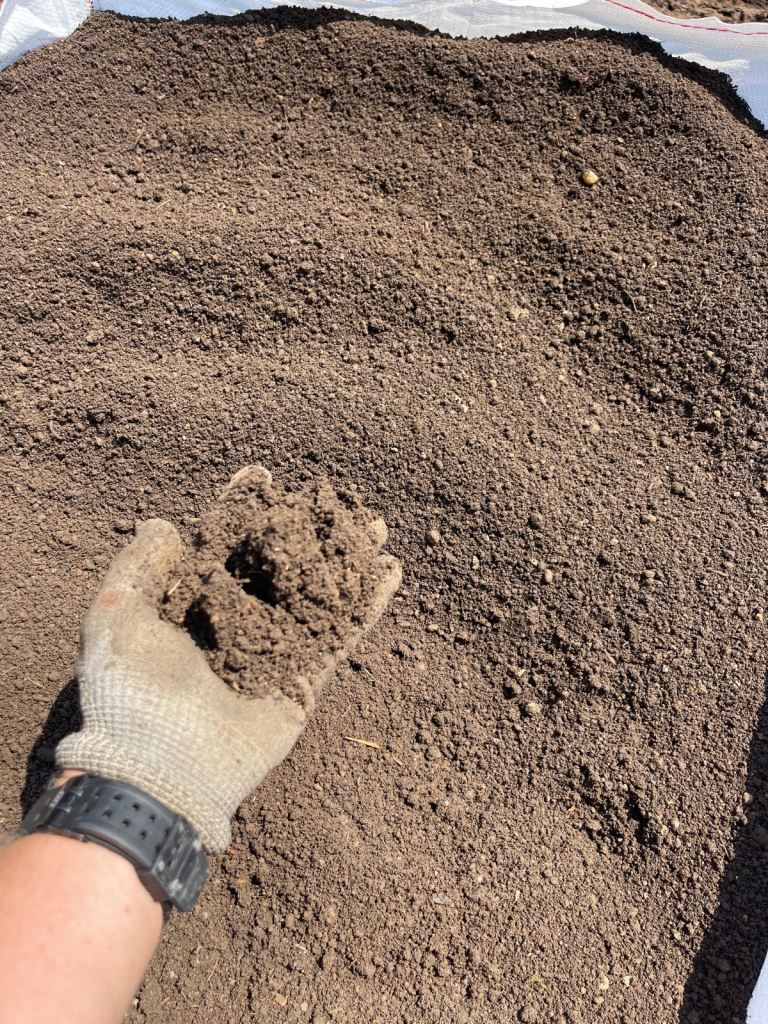 FREE NEW TOP SOIL TO GO