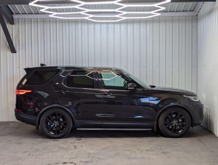 2017 Land Rover Discovery 3.0 Discovery HSE TD6 Auto 4WD 5dr SUV Diesel Automatic