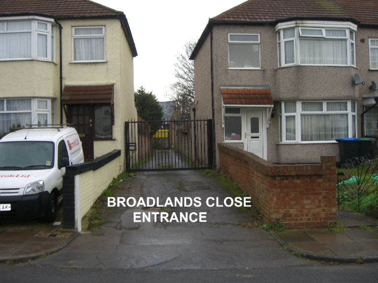 LOCK UP GARAGES TO LET IN BROADLANDS CLOSE, ENFIELD, EN3 5AE