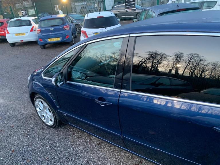2011 Ford S-Max 2.0 TDCi Titanium Powershift Euro 5 5dr MPV Diesel Automatic