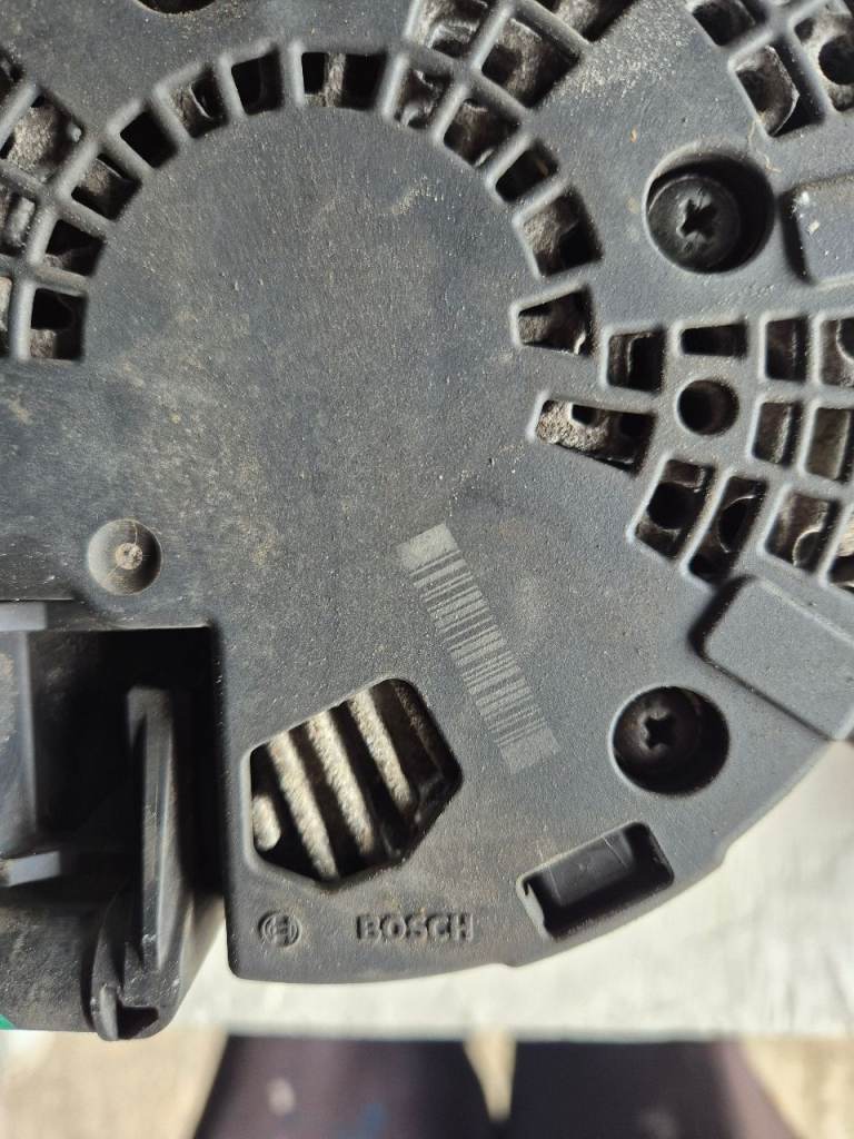 Alternator volvo v40 d3 2013