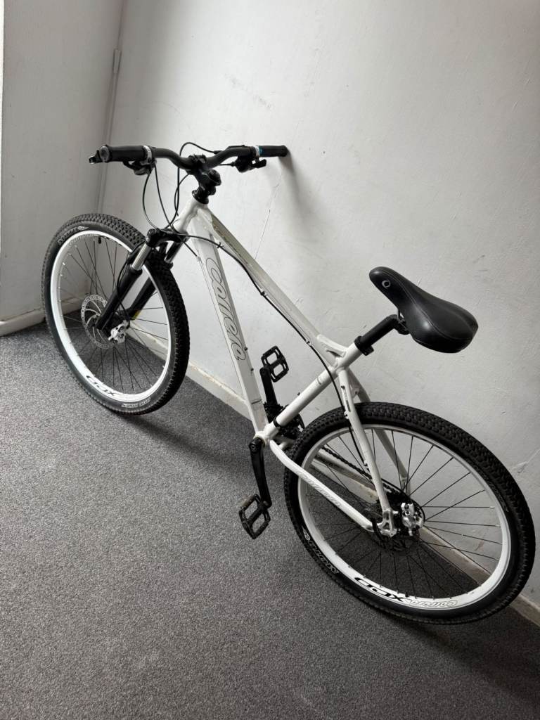 White Carrera XCD Mountain Bike – Good Overall Condition