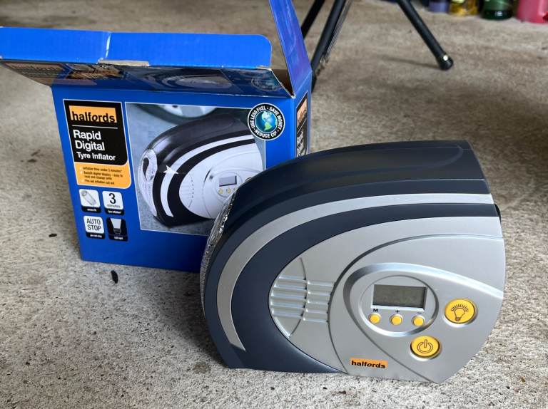 Halfords tyre inflator
