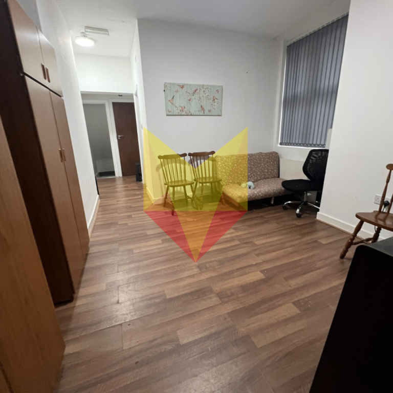 Two Bedroom Basement Flat | Wilbraham Road, Chorlton-cum-Hardy, Manchester M21 0SD | £1,250 PCM