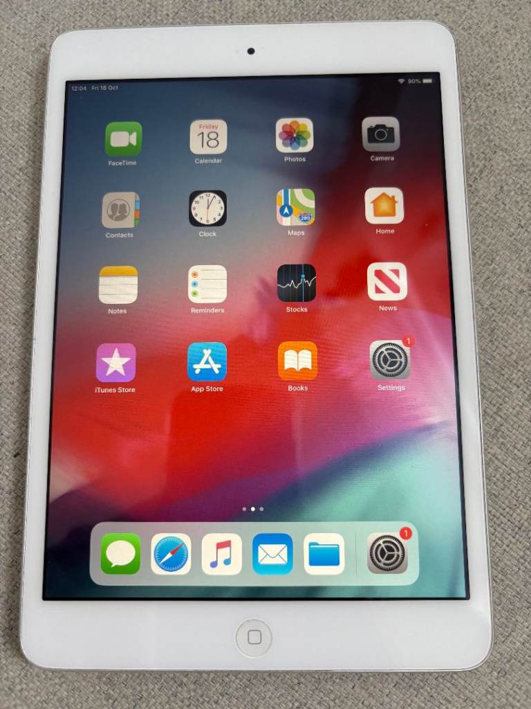 Apple Ipad Mini 2 32GB Wifi Ios12 - charger - Very Good Condition - Delivery Available