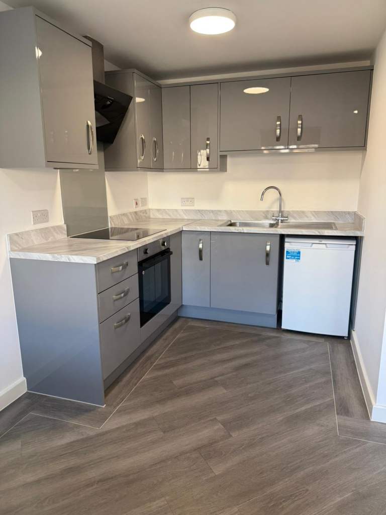 Modern Studio Flat - All Bills included - Great Location 