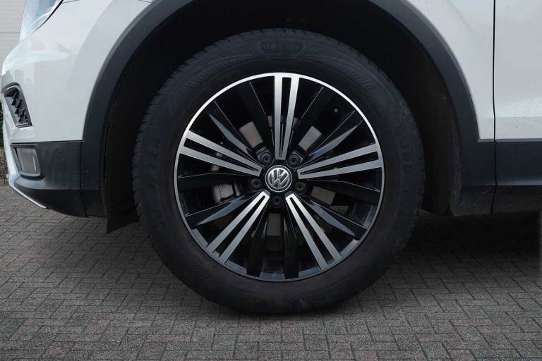 2017 Volkswagen Tiguan 2.0 TDI 150 4Motion SE Nav 5dr SUV Diesel Manual