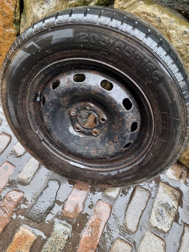 1x spare wheel with good tyre size 205 65 16c this fits 2014 Vauxhall vivaro renault traffic vans