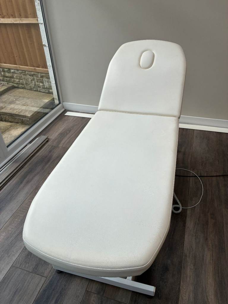 Massage Bed - Electric Height Adjustment