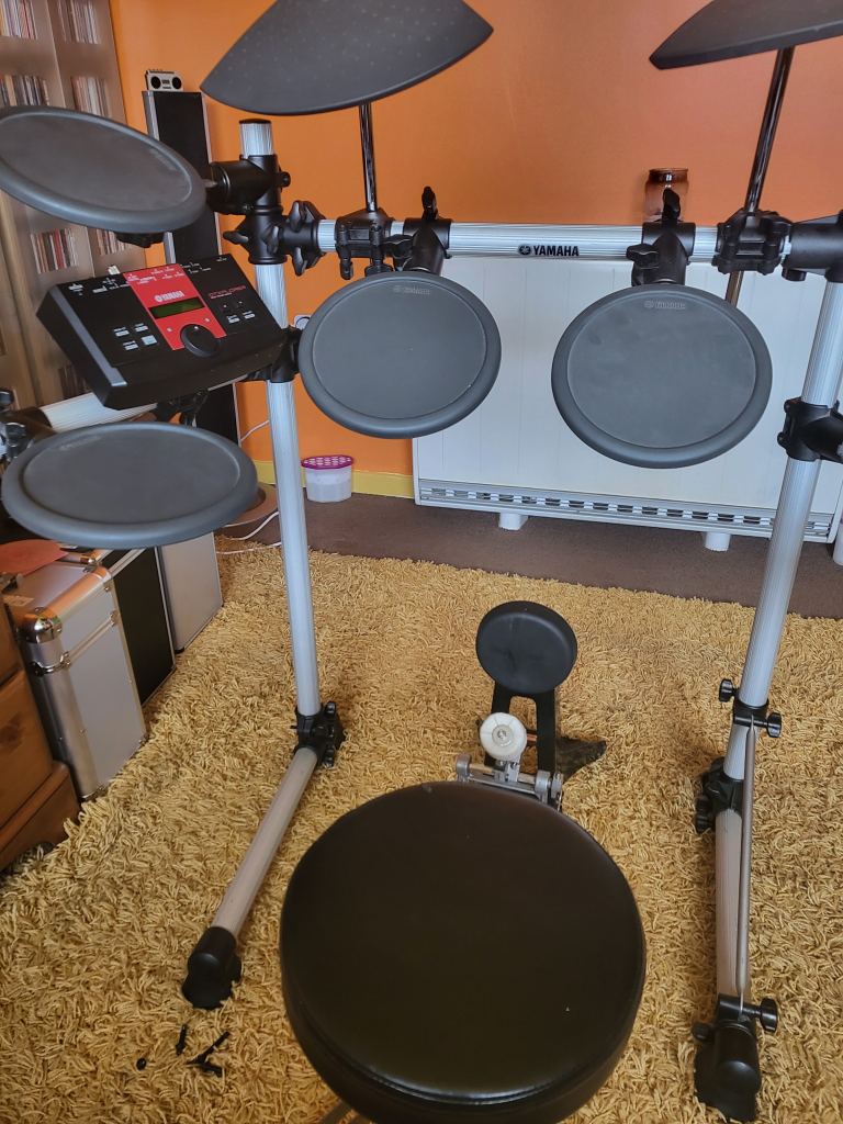Drum kit