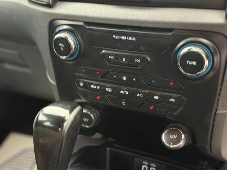 FORD RANGER 3.2 TDCi Wildtrak Auto 4WD Euro 5 4dr 2017