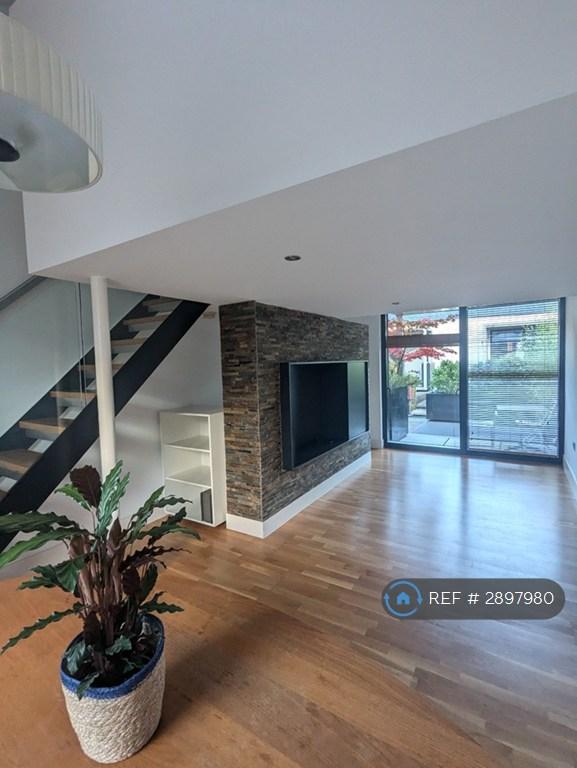 2 bedroom house in Reservoir Street, Salford, M6 (2 bed) (#2897980)