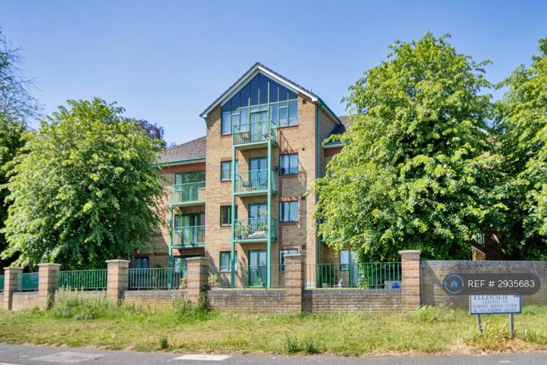 2 bedroom flat in Ellerslie Court, Gravesend, DA12 (2 bed) (#2935683)