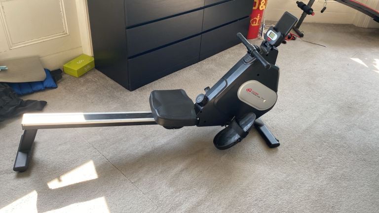 Rowing Machinw
