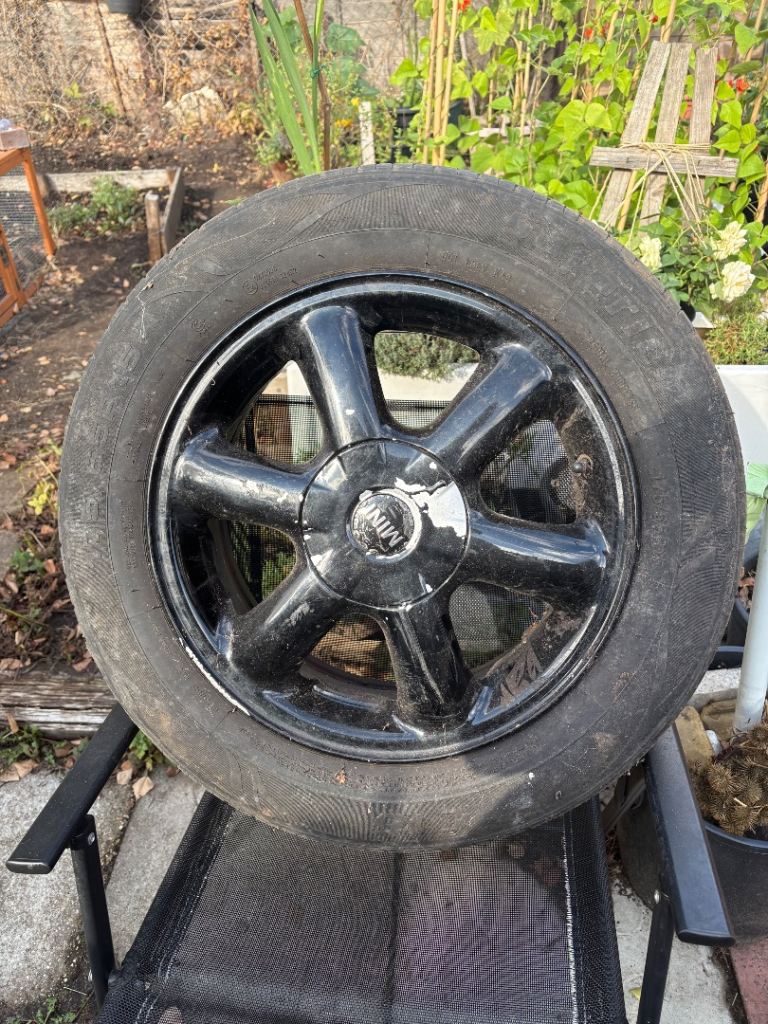 175/65R15 tyre and alloy wheel for a mini