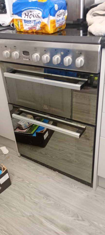 Double Oven Cooker in Silver – Good Condition