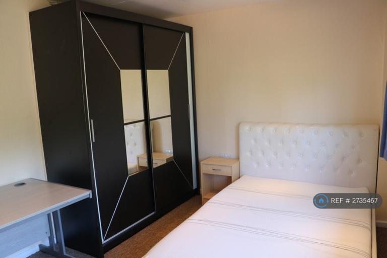 4 bedroom house in Eagle Way, Hatfield, AL10 (4 bed) (#2735467)